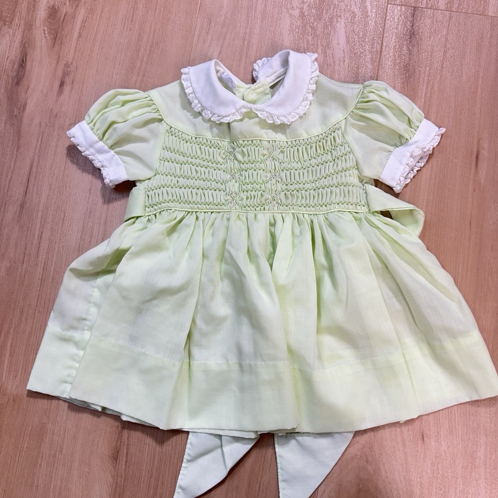 Vintage Polly Flinders Lime Green 2T Dress Smocked Lace Collar Bow